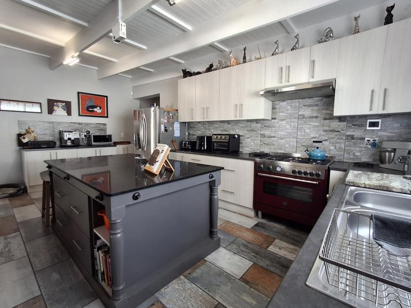 3 Bedroom Property for Sale in Britannia Bay Western Cape